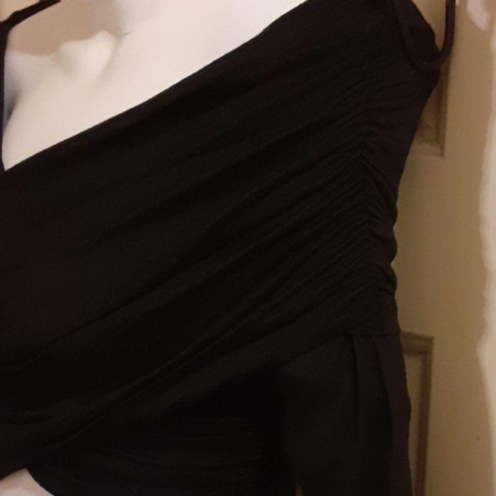 Tobi Crossinglines Crop Top - Picture 3 of 4